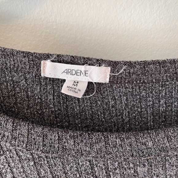 Knit crop top! - Picture 3 of 3